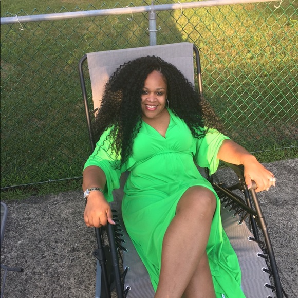 Meet your Posher, Latisha - Picture 2 of 2